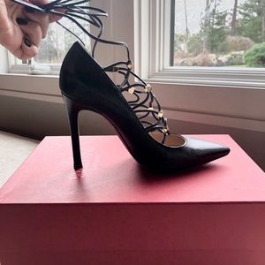 Valentino Leather Lace Up Pump - Black